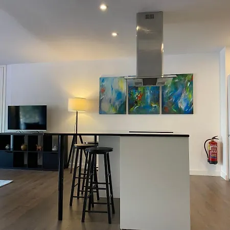 Lc Cesar Augusto Apartman *