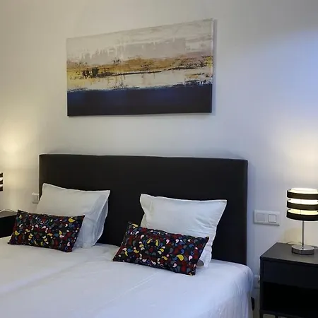 Lc Cesar Augusto Apartment