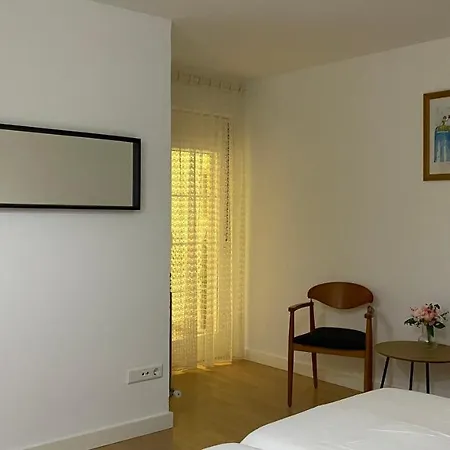 Lc Cesar Augusto Apartman *