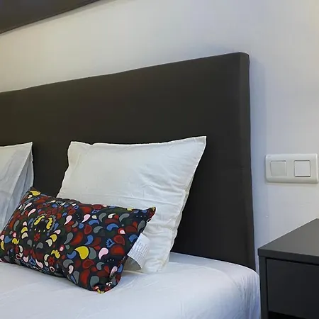 Lc Cesar Augusto Apartman Zaragoza