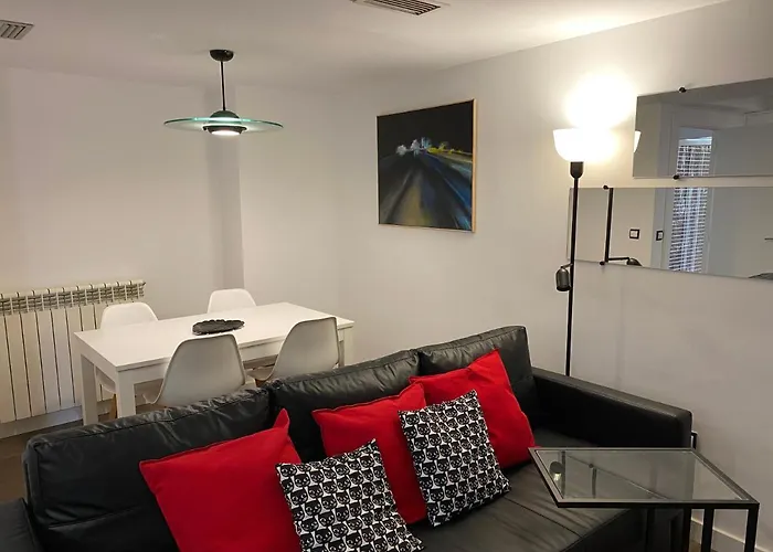 Lc Cesar Augusto Apartmán *