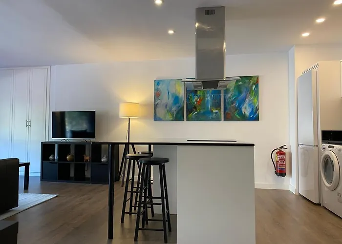 Lc Cesar Augusto Apartmán *