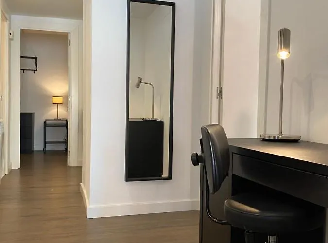 Lc Cesar Augusto Apartmán *