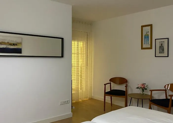 Lc Cesar Augusto Apartmán *